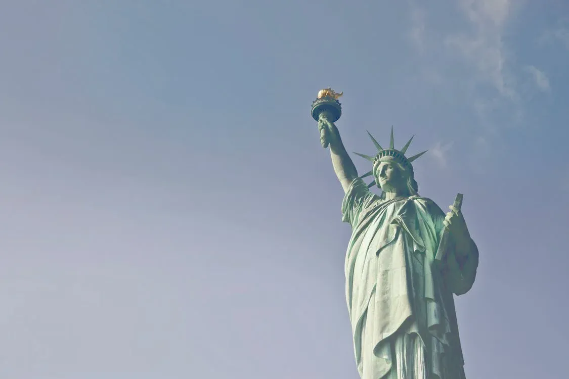 Statue of Liberty in New York, USA, a popular destination for Colombian travelers